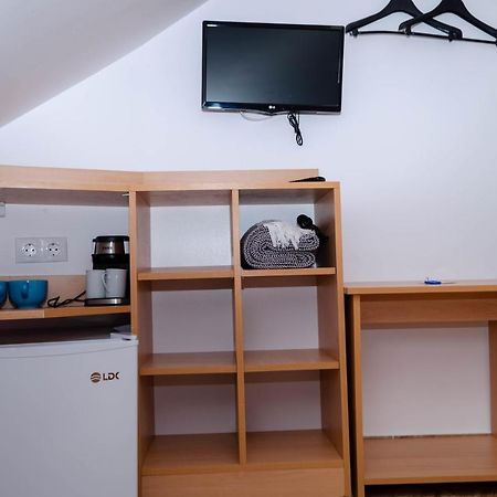 Apartmán Mansarda Mica Cu Baie Proprie Kluž Exteriér fotografie